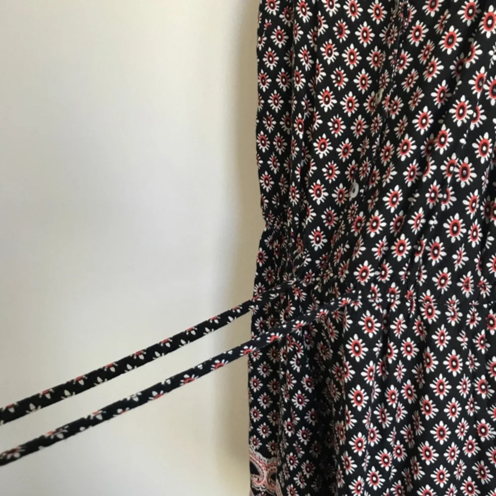 Patterned Romper - Picture 5 of 7